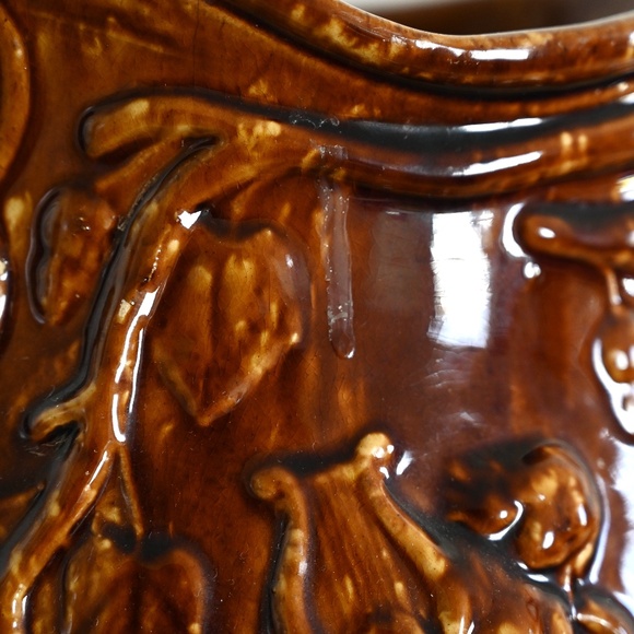 Large Antique Rockingham Pottery Pitcher w/ Angel Playing Harp - Picture 10 of 16